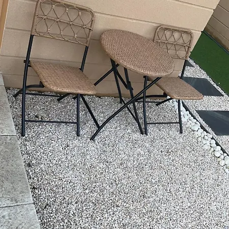 Neuf Avec Terrasse Et Entree Independante エランクール