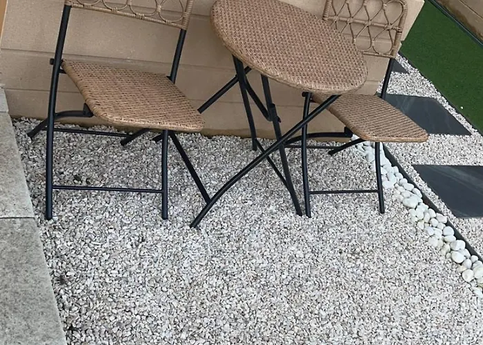 Neuf Avec Terrasse Et Entree Independante エランクール